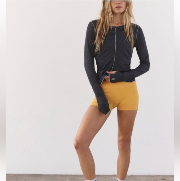 FP Movement Right On Run Black Long Sleeve Layer NWT MSRP $58 - Picture 5 of 7